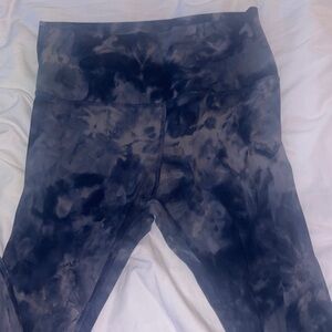 Lulu lemon leggings in a size 8